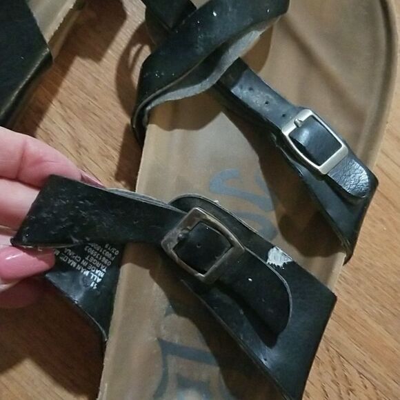 Flat strap sandals  - Picture 6 of 8